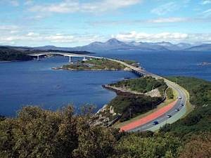 Skye-bridge-and-Isle-of-Skye-from-Plock-of-Kyle-viewpoint-2